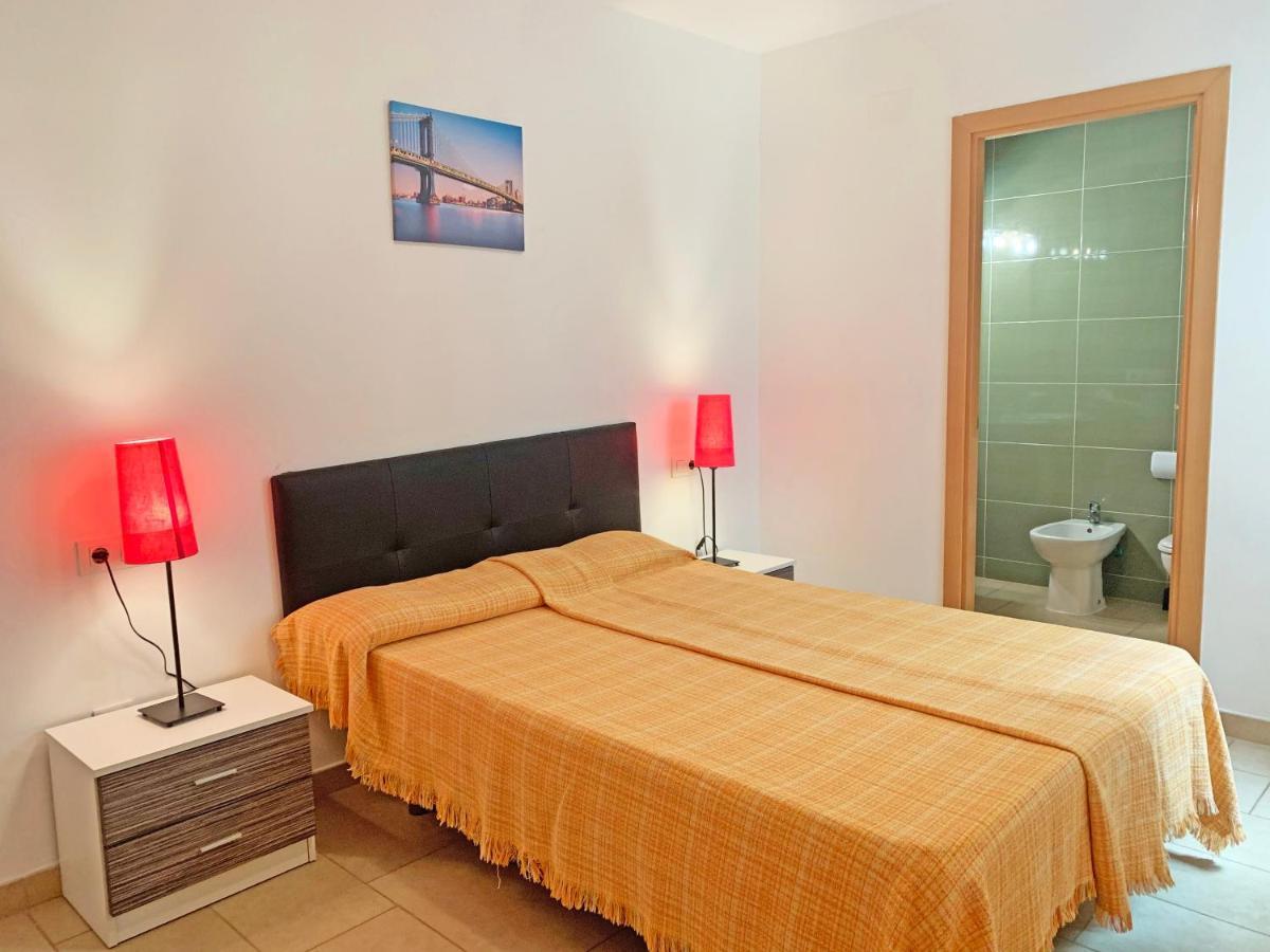 Apartamentos Las Palmeras 3000 Peñíscola エクステリア 写真